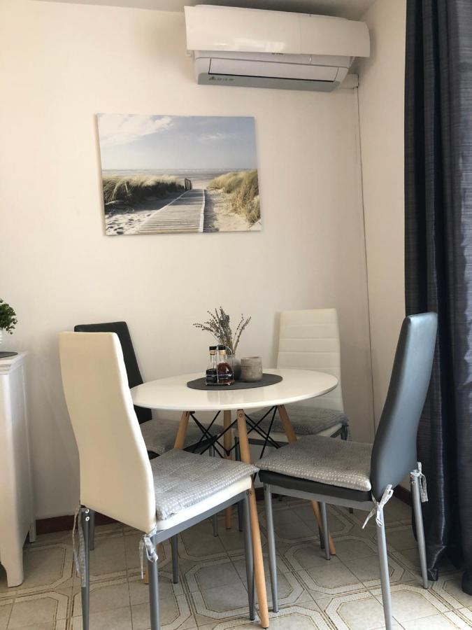 Studio Apartma Franca 乌马格 外观 照片