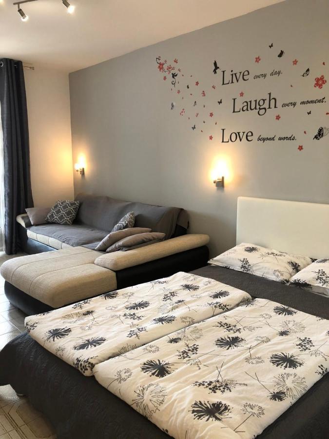 Studio Apartma Franca 乌马格 外观 照片